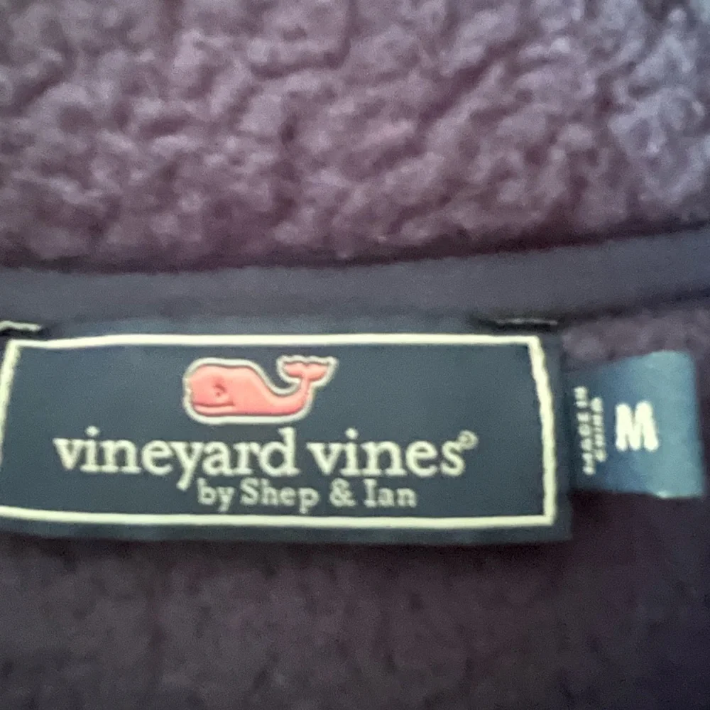 VINEYARD VINES LADIES NAVY SLEEVELESS VEST,  SIZE M - Picture 2 of 3